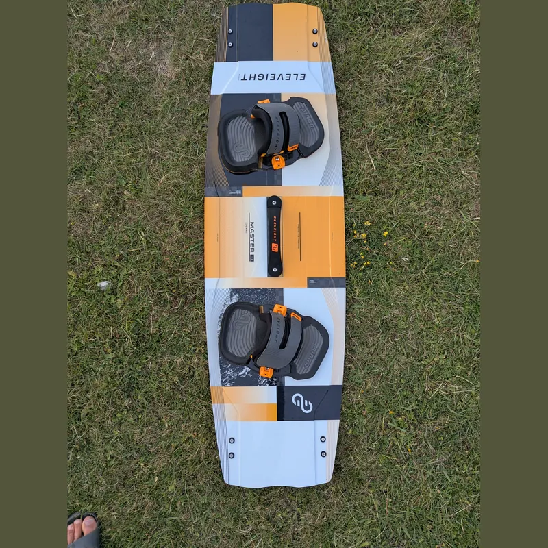 Eleveight Master C+ V7 139x42 + Bindungen