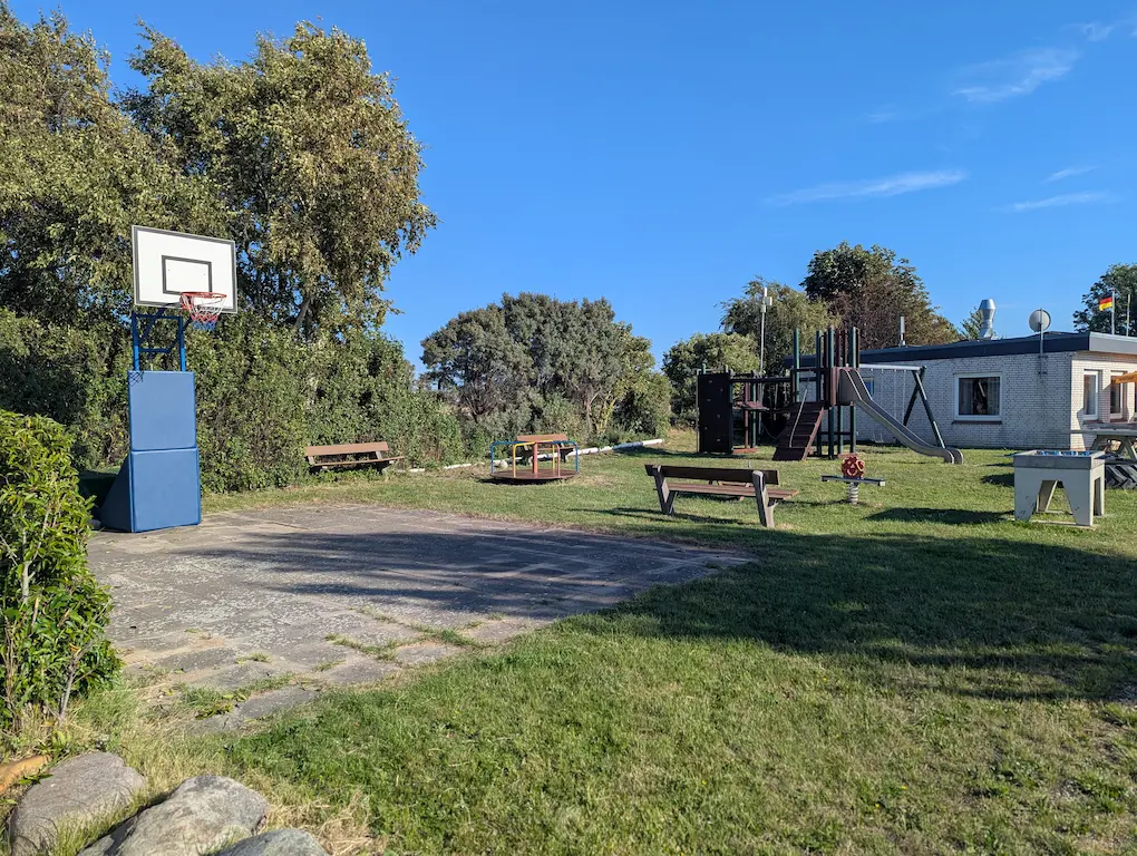 Spiel- und Sportplatz auf dem Camping Puttgarden